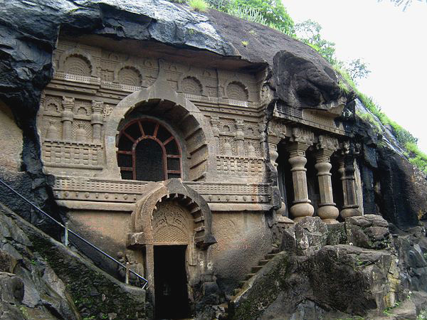 Pandav Leni