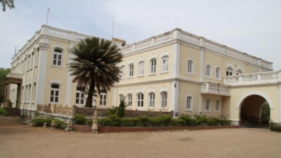 Royal Oasis
