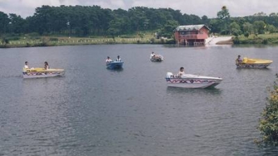 Thadlaskein Lake