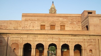 Nabhi Kamal