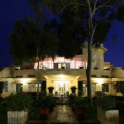 Shikarbadi Hotel