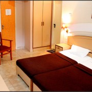 Amigo Plaza Hotel