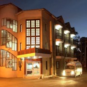 Hotel Himgiri