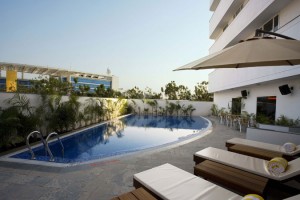 Swimming-pool Swimming-pool