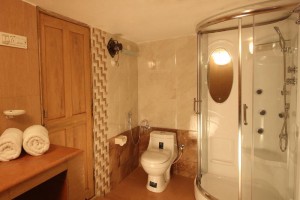 Suite-bathroom Suite-bathroom