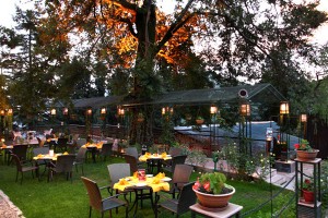 Garden dining Garden dining