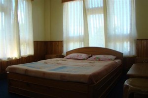 Double Bed Double Bed