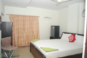 Well-Furnished Room Well-Furnished Room