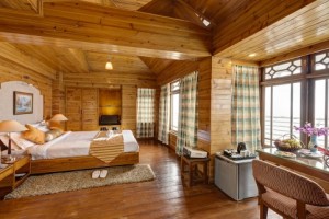 Well-furnished Room Well-furnished Room