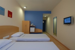Well-furnished Room Well-furnished Room