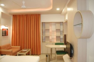 Well-furnished Room Well-furnished Room
