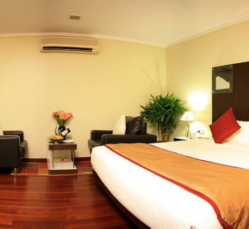 Deluxe King Size Room Deluxe King Size Room