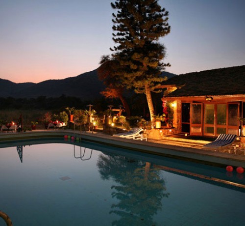 Poolside003 Poolside003