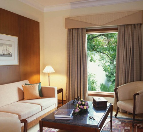 Suite living room