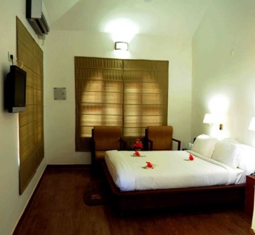 Furnished room