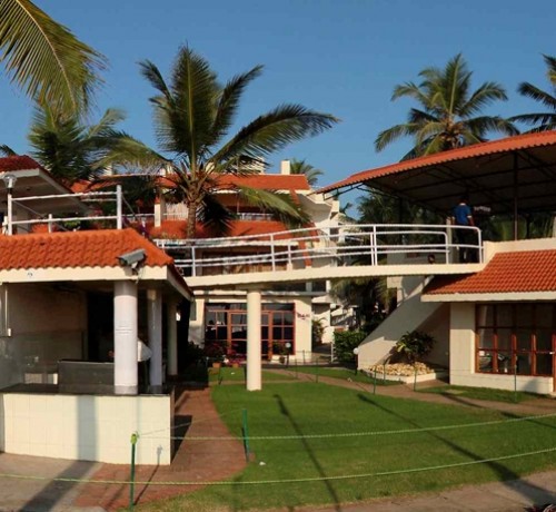Hotel lawn Hotel lawn