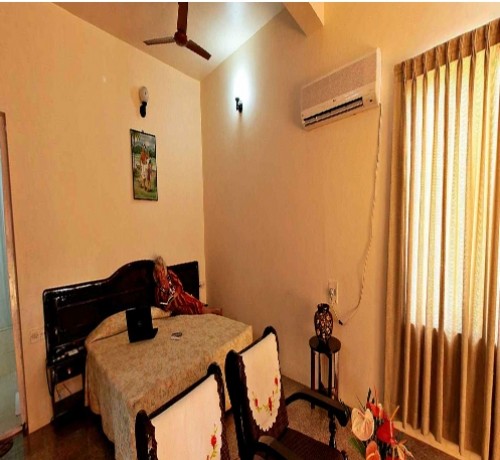 Room 1 Room 1
