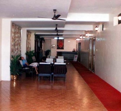 Sitting area by entrance Sitting area by entrance