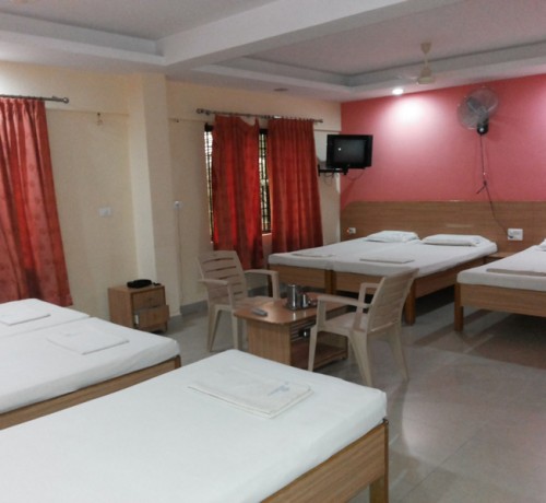 6 Bed Room