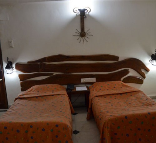 Twin Beds Twin Beds
