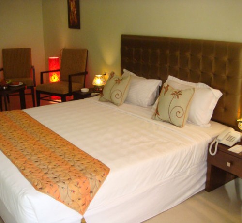Deluxe Bedroom Deluxe Bedroom
