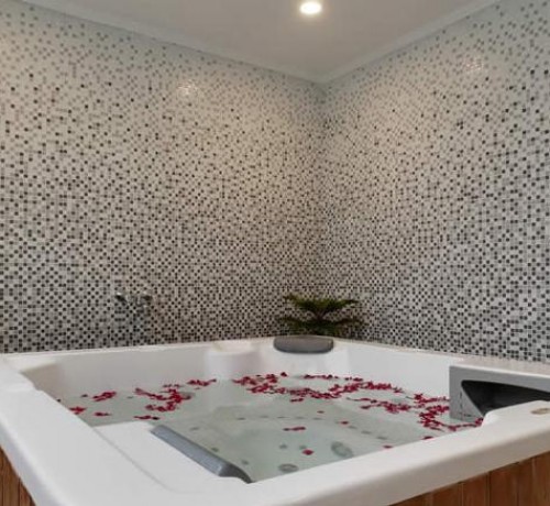 Jacuzzi Jacuzzi