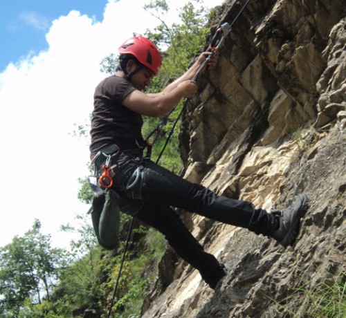 Rapelling Rapelling