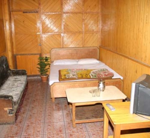 Room Sitting area Room Sitting area