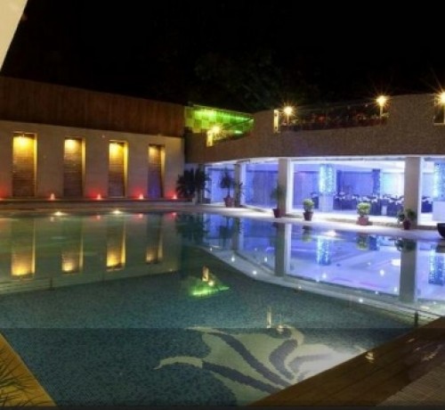 Swimming pool
