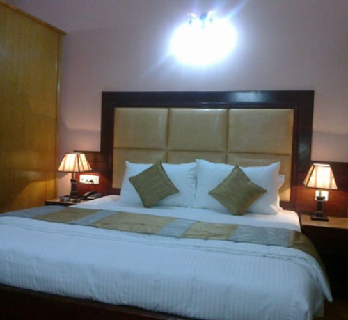 Well Furnished Room