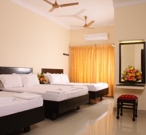 Triple Bedroom Triple Bedroom