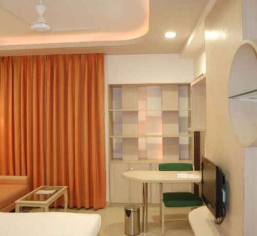 Well-furnished Room