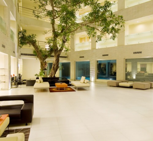 Hotel Courtyard