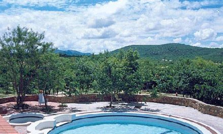 Tuskertrails-swimmingpool Tuskertrails-swimmingpool