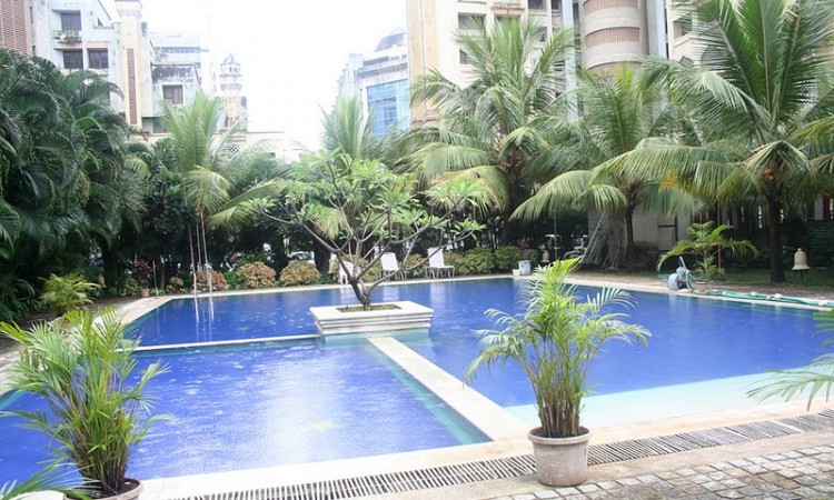 Pool view Pool view