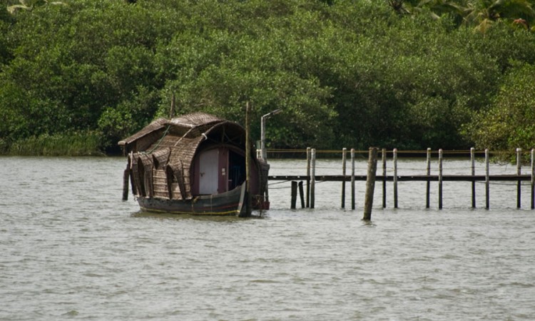 House boat House boat