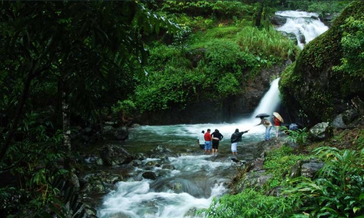 Trekking Waterfalls Trekking Waterfalls