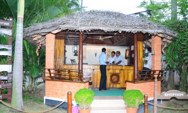 Reception under thatched roofs Reception under thatched roofs