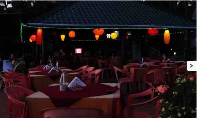 Romantic venue for dining Romantic venue for dining