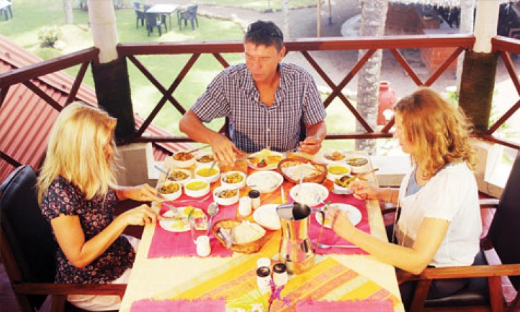 Dining Dining