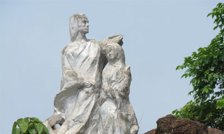 Statues Statues