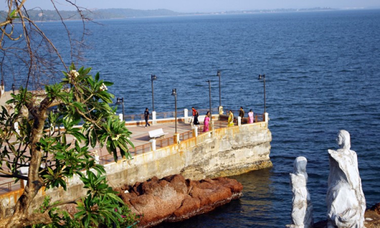 Pristine Dona Paula Pristine Dona Paula
