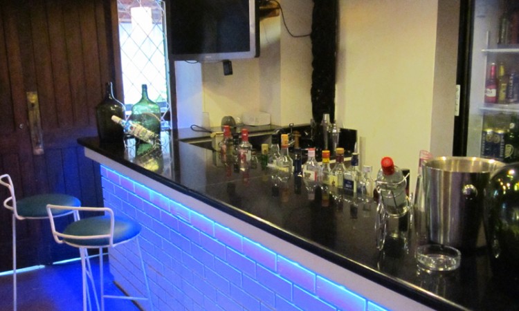 Bar Bar