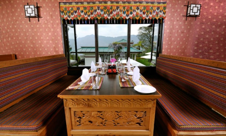 Elegantly Furnished Restaurant Elegantly Furnished Restaurant