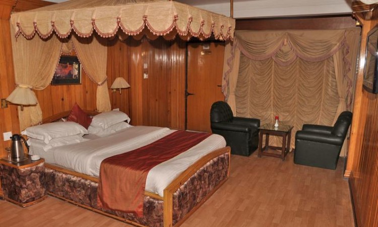 Luxury Suite Luxury Suite