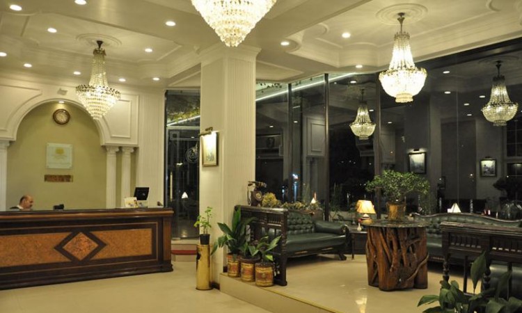 Lobby Lobby