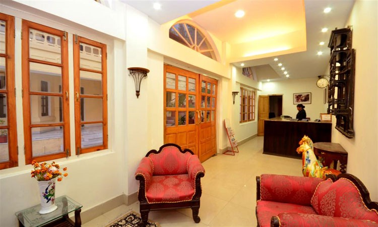 Lobby Lobby