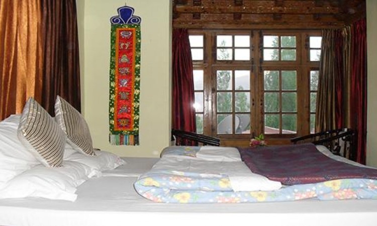 Room Room