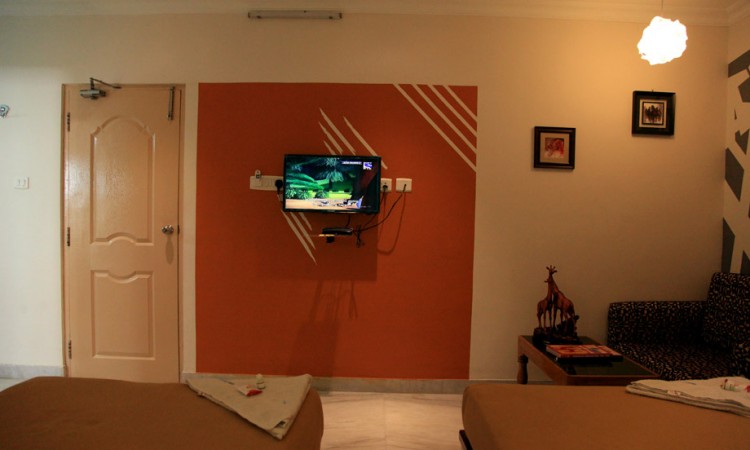 Well-furnished Rooms Well-furnished Rooms