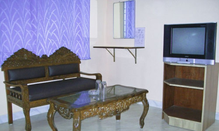 Well furnished Room Well furnished Room